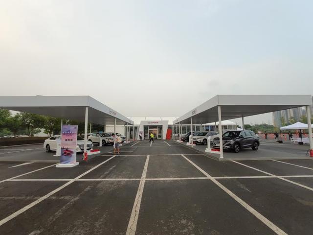 百公里加速8.8秒,刹车距离35.4米,传祺GA6的配置“越级”B级车