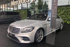 奔驰展出的新能源车全部是银灰色，感觉有点素啊