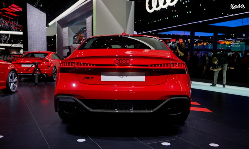 “西装暴徒”全新奥迪RS 7 Sportback亮相法兰克福
