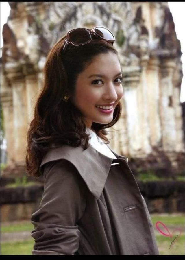 泰星女神Aff陪家人出游后，回应前夫和Matt关系