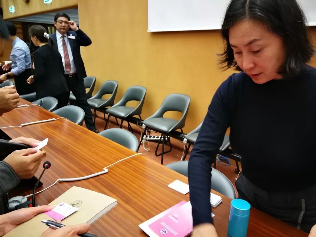 何超琼:暴力事件影响香港安全让消费萎缩70% 何超琼:暴力事件影响香港安全让消费萎缩70%
