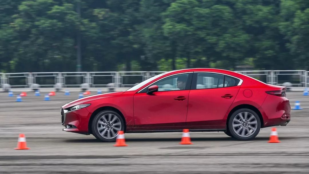川哥寻欢:日系同级最均衡的快马 首试国产次世代MAZDA3昂克赛拉
