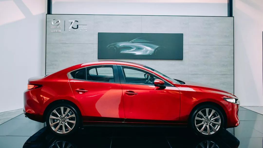 川哥寻欢:日系同级最均衡的快马 首试国产次世代MAZDA3昂克赛拉