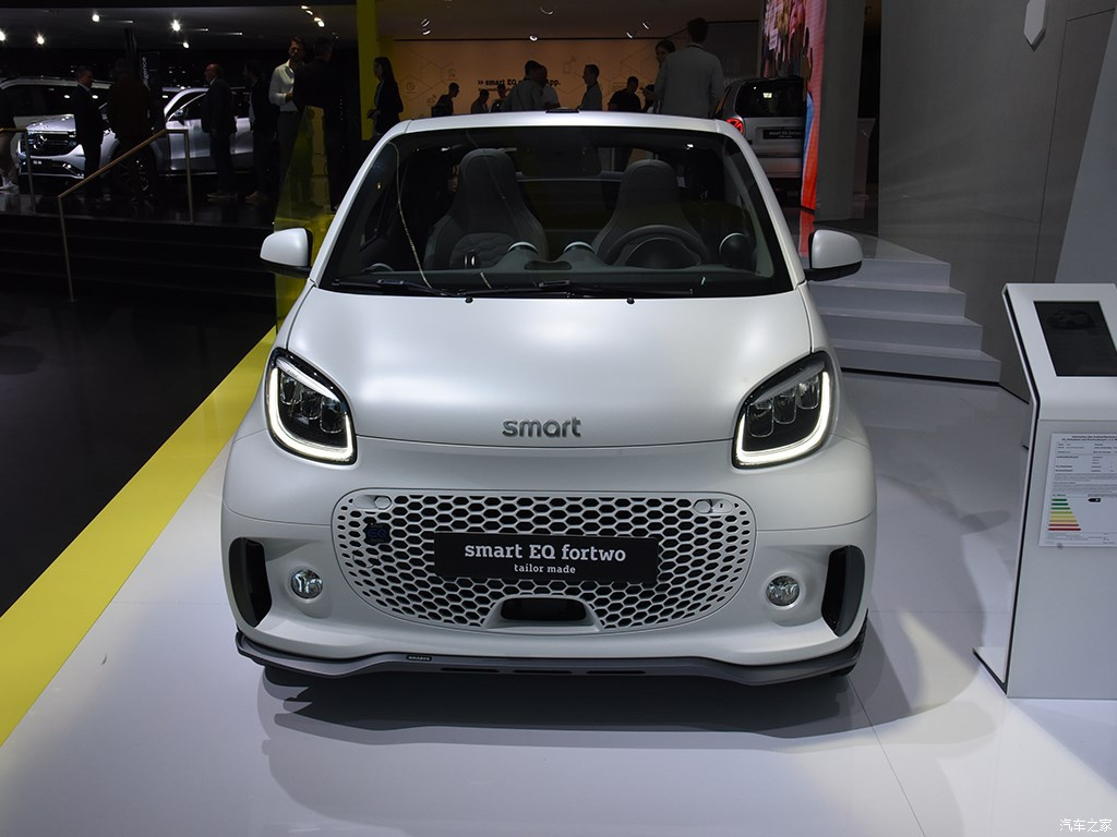 法兰克福奔驰新能源阵容:EQV/GLE 350 de/smart EQ等车型亮相