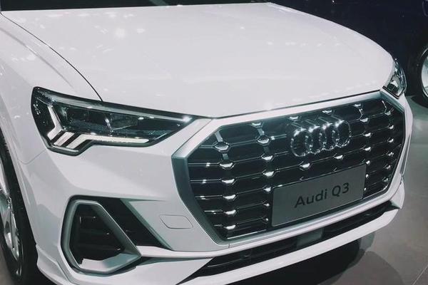 沃尔沃XC40正面硬刚奥迪Q3，外观一个硬朗、一个犀利