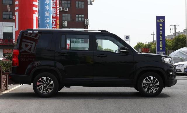 长安欧尚X70A现仅4.54万,国六排放,还是7座车,适合客货两用