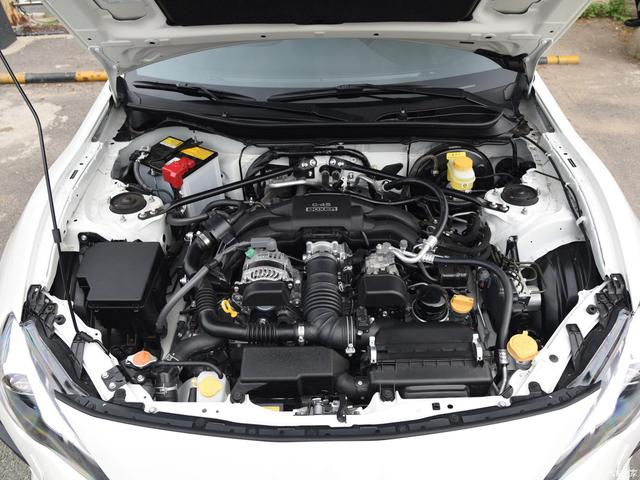重新回归的丰田86起售27.78万，依旧2.0L水平对置发动机+6挡手动
