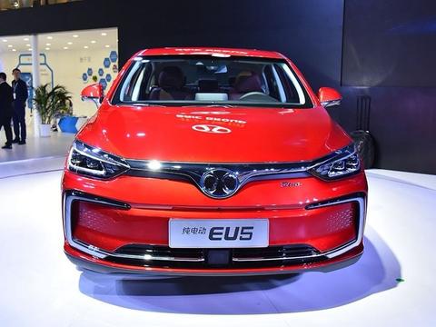 电车严选 | 年度爆款北汽EU5怎么选？推荐2019款的R500 智风版