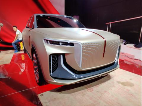 红旗新车跟劳斯莱斯一样，国内外网友都认定它就是中国的劳斯莱斯