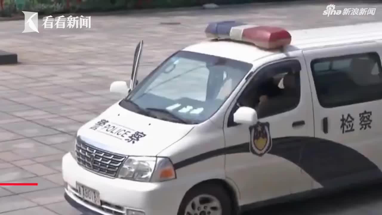男子4S店猛砸价格300多万法拉利 原因震惊所有人(含视频)