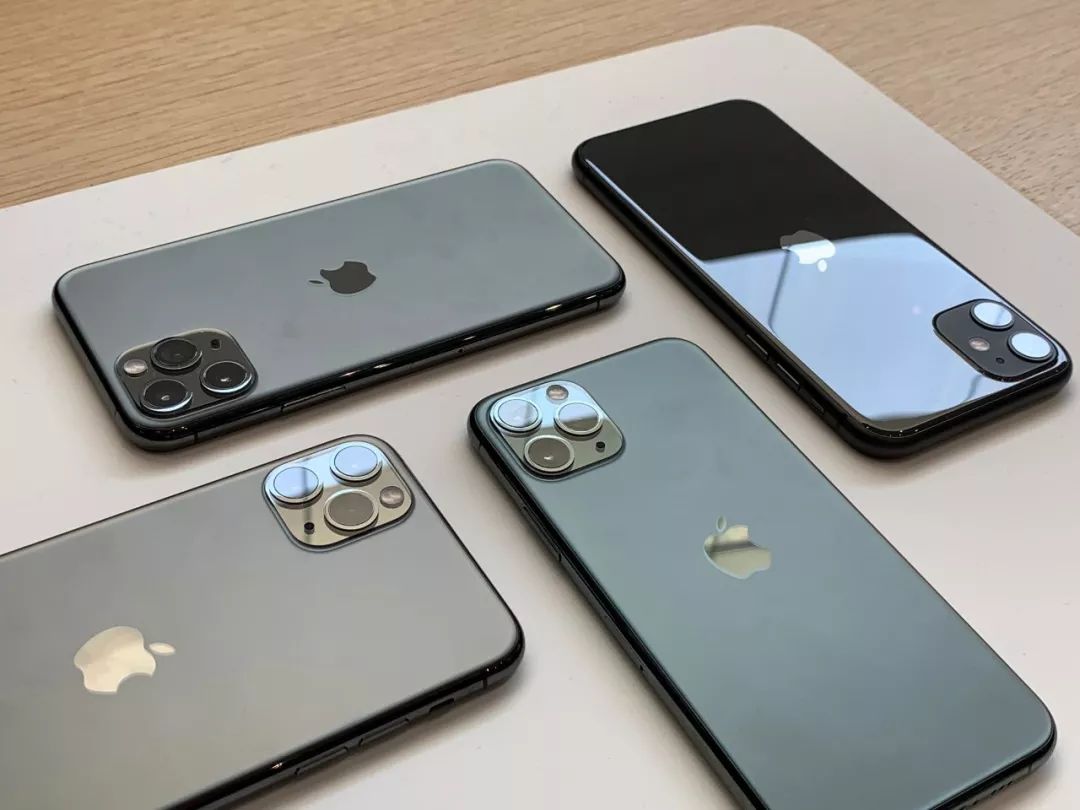 iphone11官方图,iphoneios11官方壁纸 八千起iphone 11pro正式发布 浴霸三摄 快充 没有5g!你给几分?