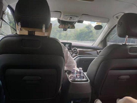 S级的奢华+MPV的空间会怎样?奔驰V级MPV也许有最好的答案