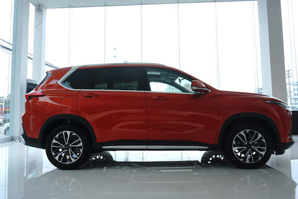 为什么说它是一款主流水平的中型SUV? 实拍迈克萨斯D60