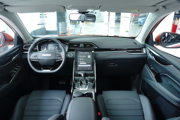 为什么说它是一款主流水平的中型SUV? 实拍迈克萨斯D60