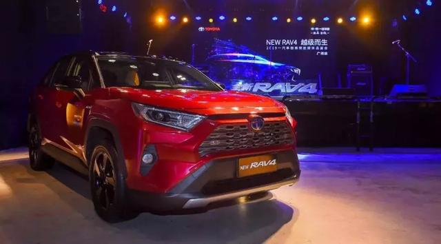 丰田竟一反常态来了个大招 回归初心的RAV4实力究竟几何?