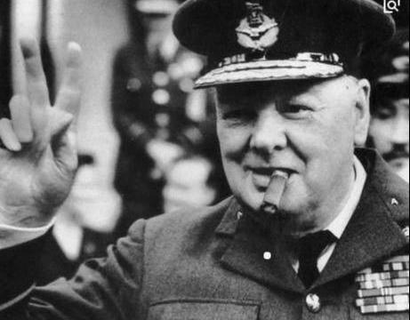 领袖气质的比拼浓眉的坚韧与欧文的优雅谁更胜一筹