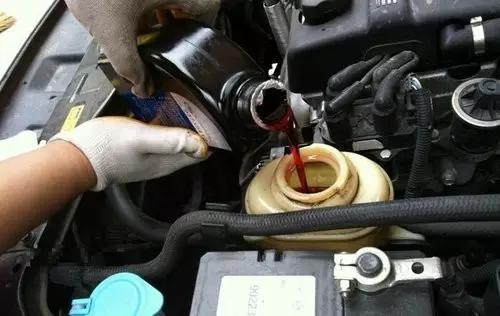 汽车的 刹车油是否需要 定期更换