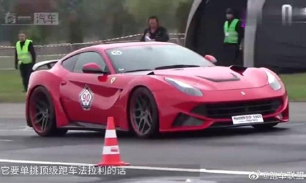 官方改装：奔驰两大御用改装厂单挑法拉利，700匹跑车乖乖吃灰！