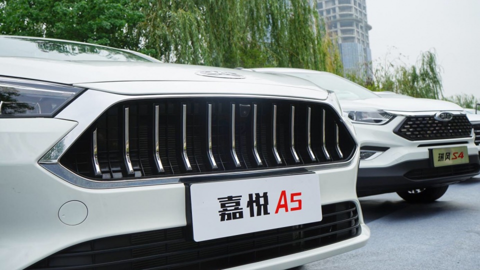 嘉悦A5惊艳亮相品鉴会,江淮乘用车迈入3.0时代
