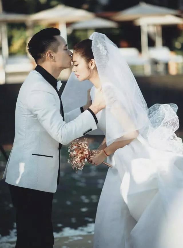 林心如同款婚纱_林心如同款钻戒结婚(3)