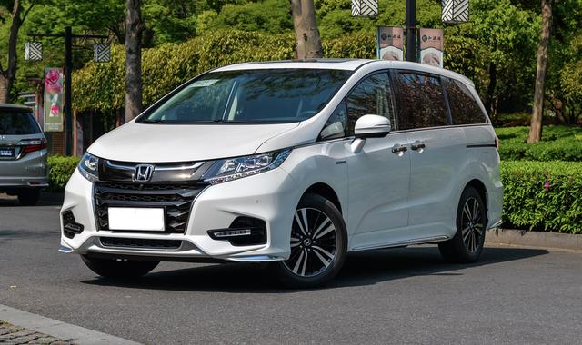 9万多起的中型SUV,提供同级少见六座布局,空间大还能免检!
