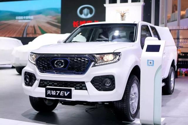 续航300公里,预售25.68万元起,什么样的人适合买风骏7 EV?