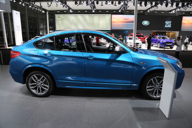 全新宝马 BMW X4 双门轿跑车，将亮相深圳十一车展！