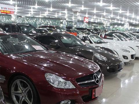 汽车高速抛锚怎么办？老司机：一个电话就能解决，还是免费的！