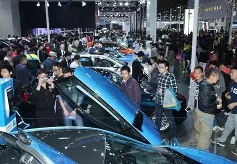 这几个习惯简直在毁车，不看可能会后悔！