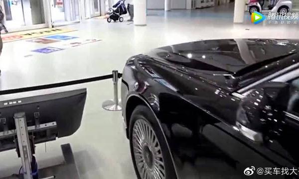 2018款丰田世纪，内饰用料奢华，但也太古板了