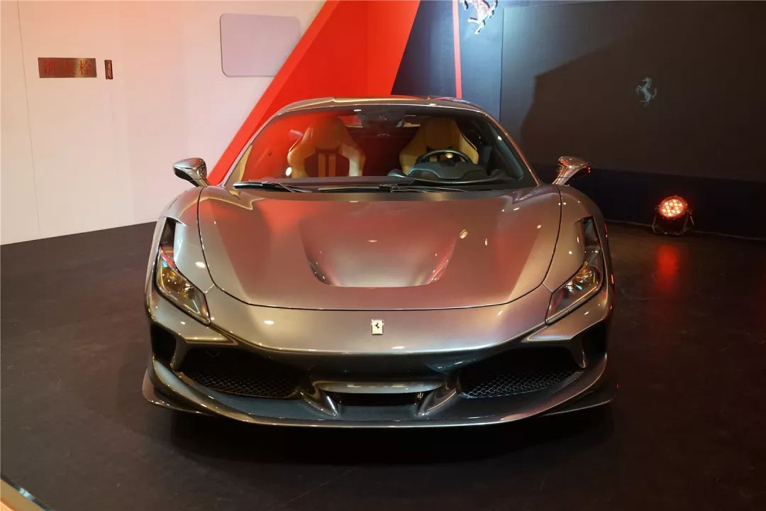 F8 Tributo会是法拉利最后的V8中置跑车吗?| 车评