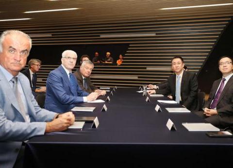 中国恒大如何打造世界恒驰？许家印德国组最强饭局后又赴意考察