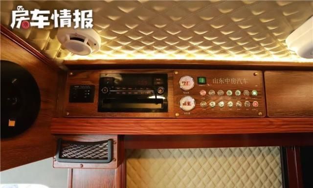 首款可拓展的B型房车,中式内装两米大床能住3-4人,空间是亮点