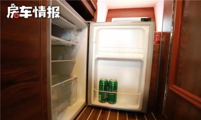 首款可拓展的B型房车,中式内装两米大床能住3-4人,空间是亮点