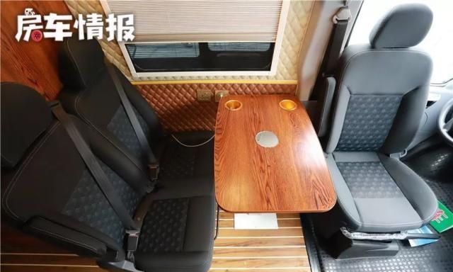 首款可拓展的B型房车,中式内装两米大床能住3-4人,空间是亮点