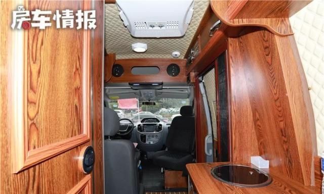 首款可拓展的B型房车,中式内装两米大床能住3-4人,空间是亮点