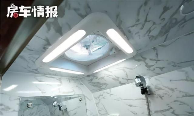 首款可拓展的B型房车,中式内装两米大床能住3-4人,空间是亮点