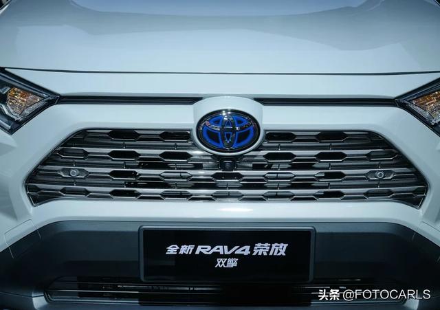全新丰田RAV4荣放双擎2.5L实拍,21万起如何?