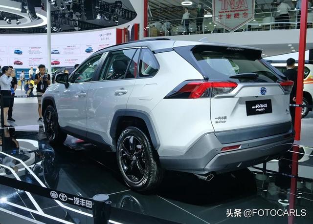 全新丰田RAV4荣放双擎2.5L实拍,21万起如何?