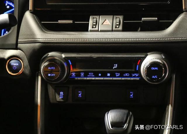 全新丰田RAV4荣放双擎2.5L实拍,21万起如何?