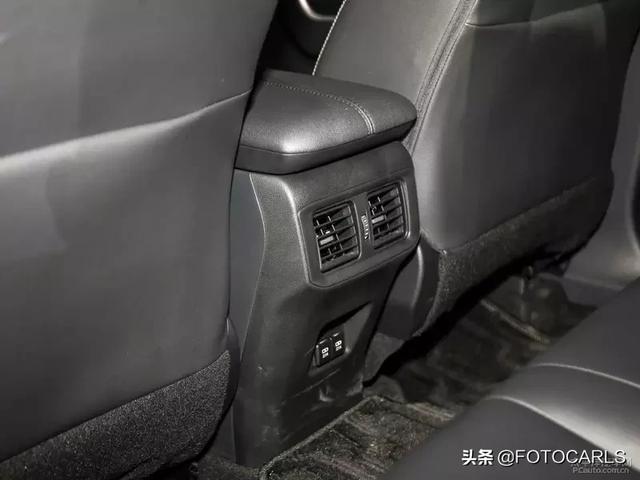 全新丰田RAV4荣放双擎2.5L实拍,21万起如何?