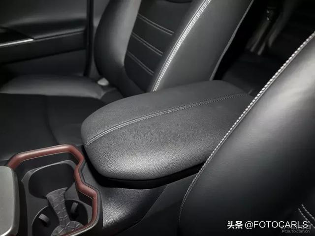 全新丰田RAV4荣放双擎2.5L实拍,21万起如何?