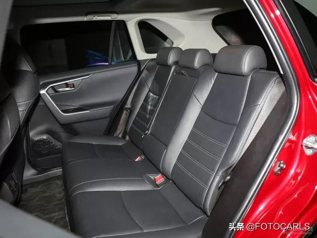 全新丰田RAV4荣放双擎2.5L实拍,21万起如何?