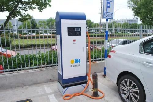 氢燃料、锂电池，谁才是未来电动汽车的“主宰”