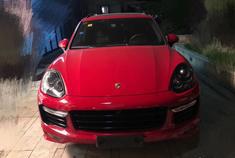 保时捷卡宴GTS，车主实在人，直接说有小瑕疵...