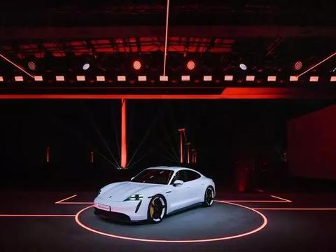 特斯拉Model S纽北刷圈快过保时捷Taycan其实11年前日产也赢