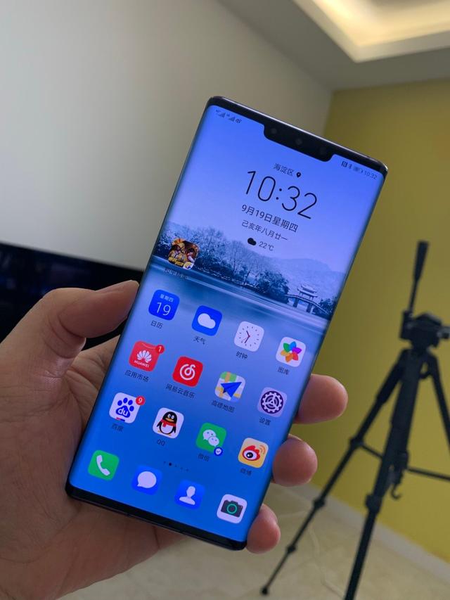 稳了华为mate30pro真机亮相还买什么iphone11pro