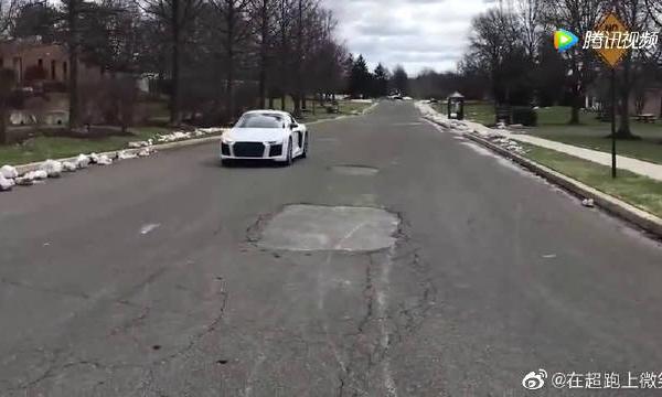 这就是超跑吸引人的地方！感受奥迪R8的速度与声浪！