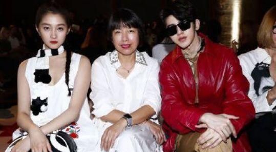 唐嫣杨幂反目内情?蔡徐坤傍时尚大拿?胡歌王