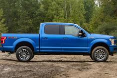 福特F150与福特Ranger，前轮双叉臂悬挂与减震器细节。